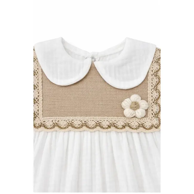 Rochita bebe fetita alba eleganta cu guler clasic dantela si design vintage premium trpb0214
