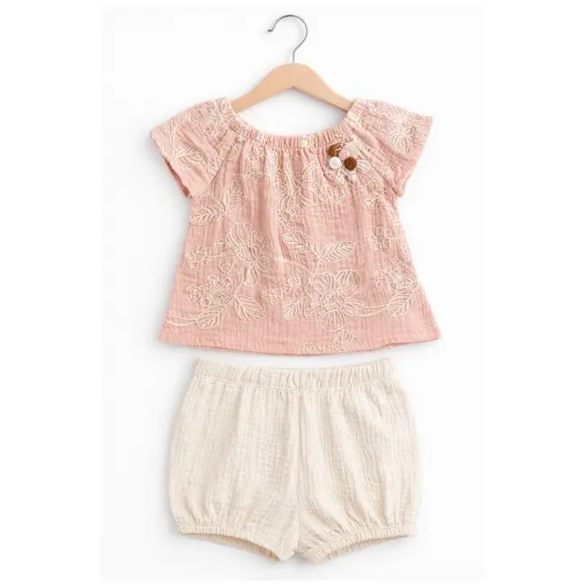 Set bebelusi fetita bluza roz cu broderie florala pantaloni scurti crem vara premium trpb0224