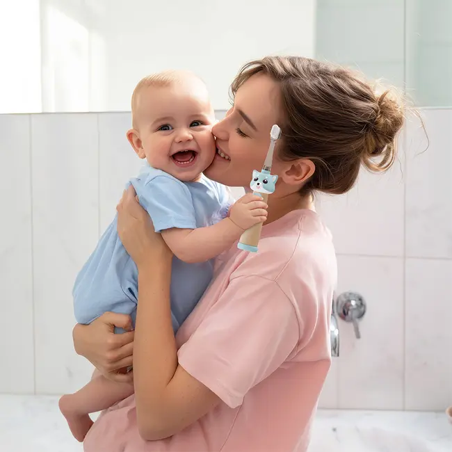 Periuta de dinti electrica Vitammy ePUPPY, pentru copii 0-6 ani, cu lumina LED, 24.000 de miscari sonice min, 2 capete periuta incluse, 2 moduri de functionare, timer, Bleu BITVitammyePUPPYBleu