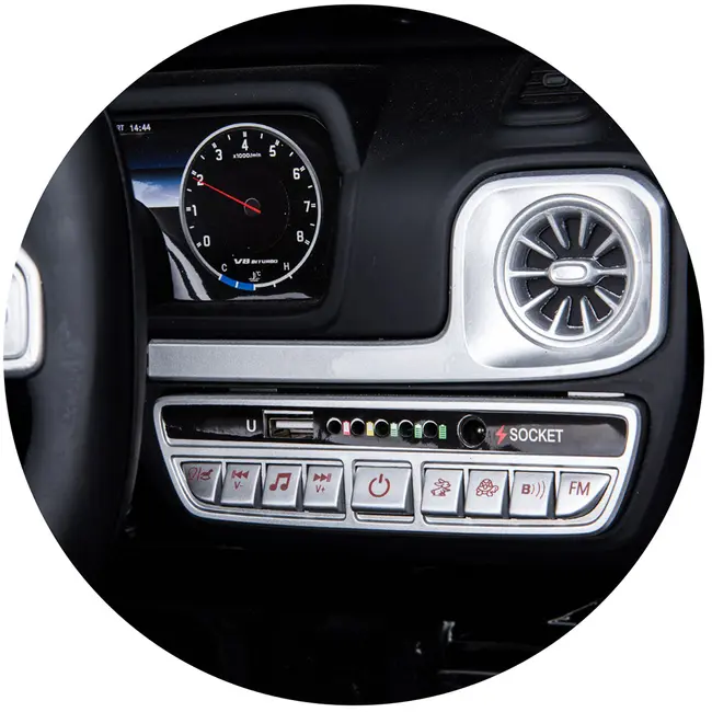 Masinuta electrica Chipolino SUV Mercedes AMG G63 cu scaun din piele si roti EVA black HUBELJG63M253B