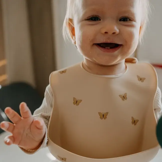 Baveta moale, Petite&Mars, Take&Match, Reglabila, Cu buzunar colector, Silicon, Fara BPA, 6 luni+, Bitter Cocoa, Maro BYN706768