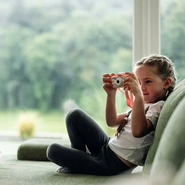 Aparat foto digital pentru copii, Free2Play, Cu functie selfie, Cadre distractive, Cu 6 filtre, Unicorn BYN86908