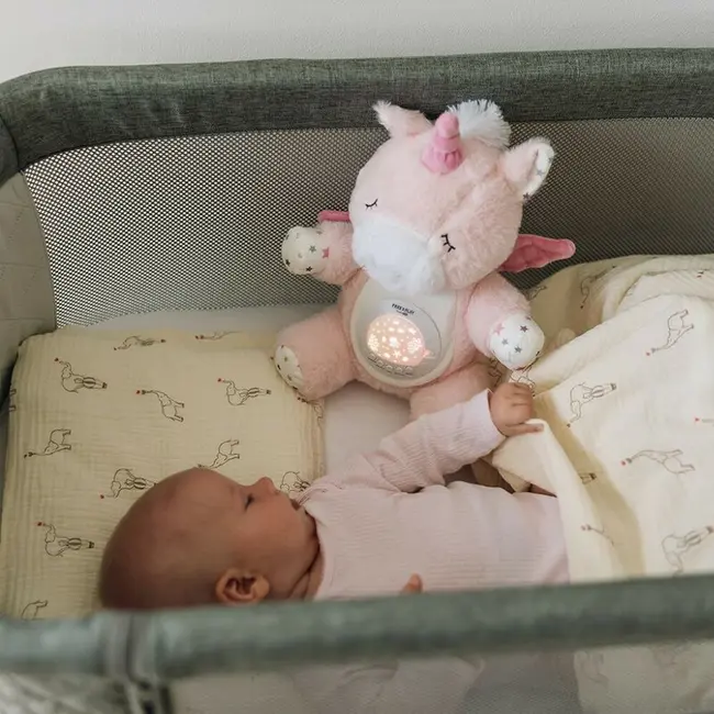 Jucarie multifuncionala, Cu proiector muzical, Free2Play, Din plus, Cu 7 modele de proiectie, Cu sunete si melodii, Unicorn BYN86564