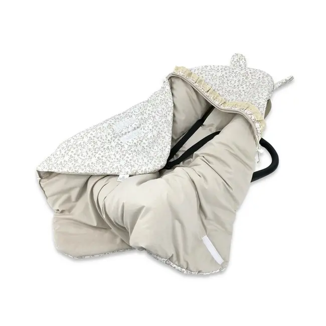 Paturica calduroasa, MimiNu, Premium, Pentru scoica, scaun auto/carucior, Cu volanas si dantela, Dimensiune 90x90 cm, Din Bumbac, Materiale certificate Oeko Tex Standard 100, Meadow BYN6426972031363