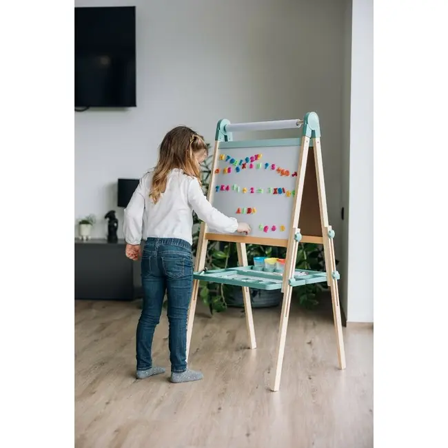 Tablita magnetica, Free2Play, 2 in 1, Cu litere si cifre , Din lemn, Conform cu standardul european de securitate EN71/123, 3 ani+, Multicolor BYN86397