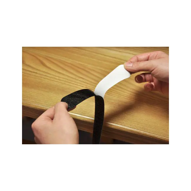 Banda antialunecare autoadeziva, 5m REER 80135