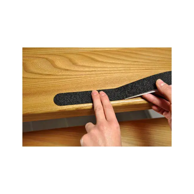 Banda antialunecare autoadeziva, 5m REER 80135