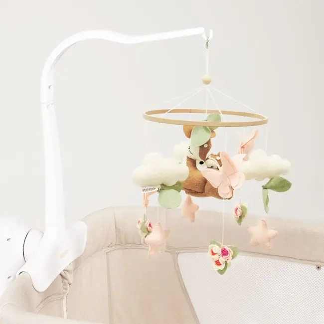 Neno Rosi &ndash; carusel pentru pătuț cu braț de prindere JEMNEN-BAB-ZB009