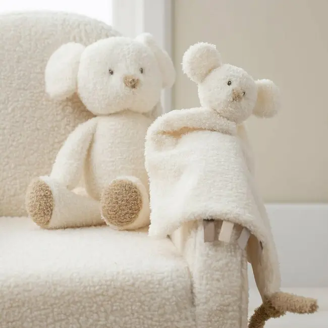 Jucarie plus bebelusi, Nattou, Cuddly Mouse, 24 cm, Material moale si pufos, Stimuleaza simtul tactil si motricitatea fina, Prieten de joaca si mangaiere, 0 luni+, Bej BYN856027