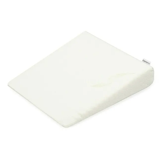 Perna, New Baby, Inclinata, Cu husa detasabila cu Aloe Vera, Din spuma poliuretanica, 38x30 cm, Inaltime 7 cm, 0 luni+, Alb BYN53081