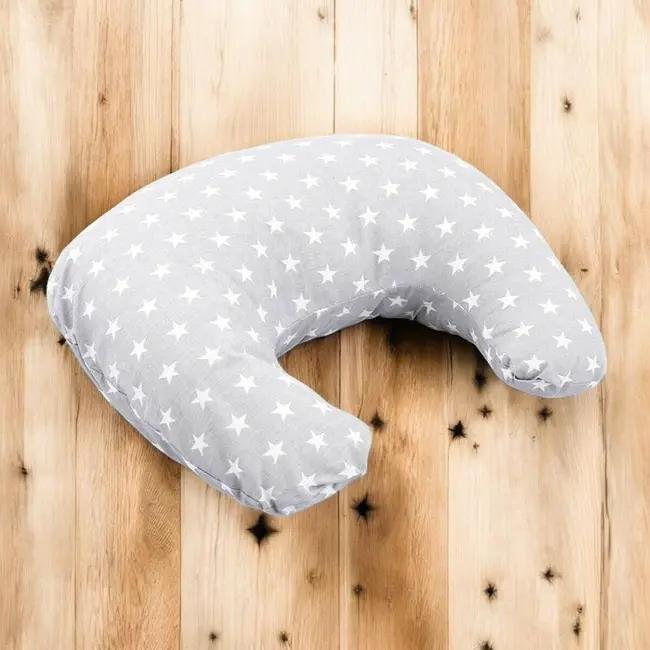 Perna pentru alaptat, Bocioland, Gray Stars, Cu husa detasabila, Din bumbac, 50x18 cm, BYNBOC0175