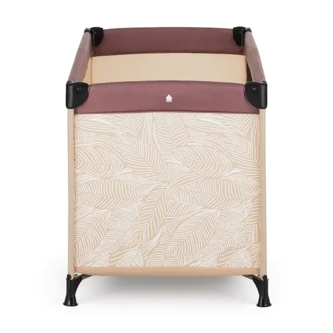 Patut pliant, Petite&Mars, Nyja, 120 x 60 cm, Cu roti, Functie de tarc, Pliere compacta, Include geanta de transport, Intrare laterala cu fermoar, Pereti din plasa, Pana la 15 kg, 0-30 luni, Maro BYN923485