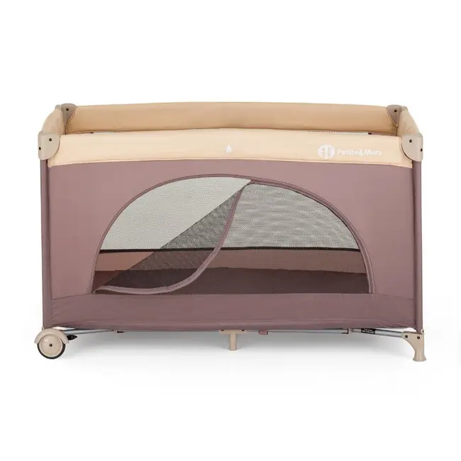 Patut pliant, Petite&Mars, Nyja, 120 x 60 cm, Cu roti, Functie de tarc, Pliere compacta, Include geanta de transport, Intrare laterala cu fermoar, Pereti din plasa, Pana la 15 kg, 0-30 luni, Mocha BYN923487