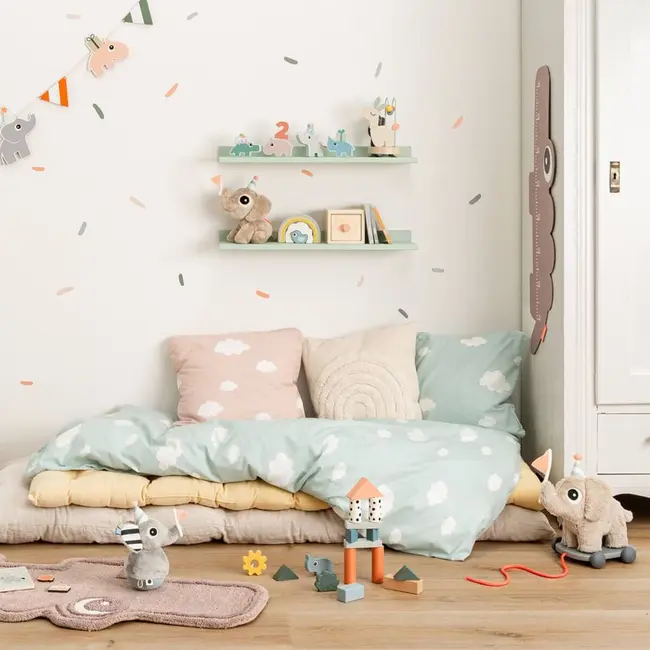 Jucarie interactiva Done by Deer care revine in pozitie verticala Elefant