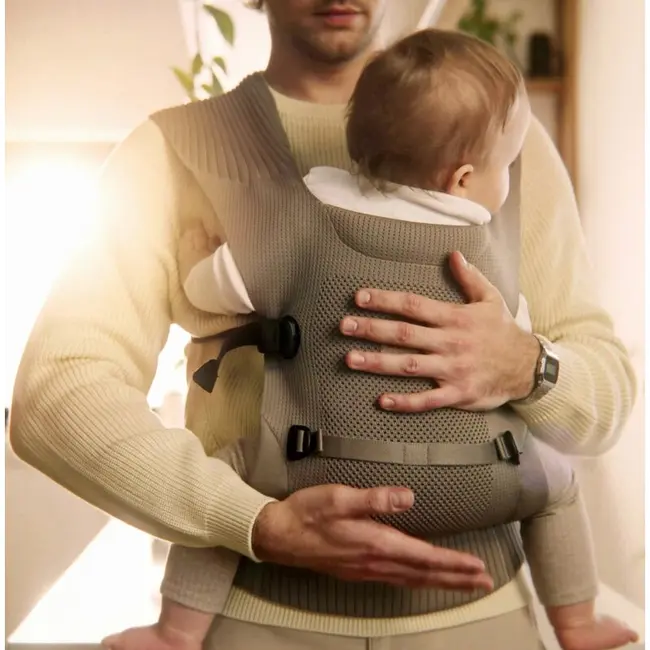 Marsupiu bebe, Lionelo, Mabel, Ergonomic, Pozitia M-broscuta, De la 4 luni pana la 15 Kg, Amplasare cu fata sau cu spatele spre parinte, Material respirabil, Bej BYNLO-MABEL_BEIGE_TAUPE