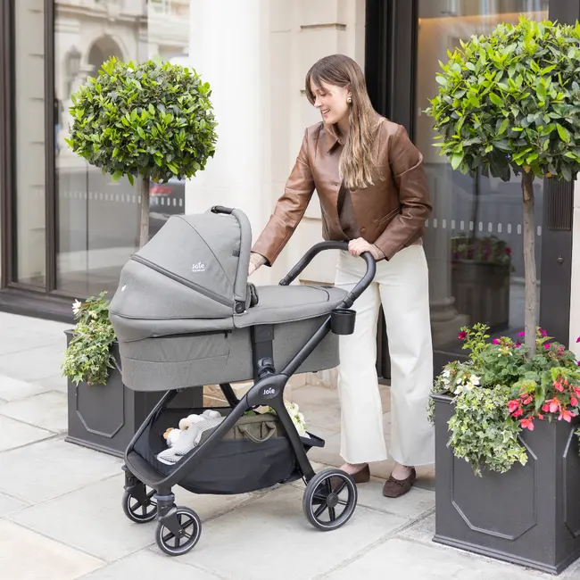Joie - carucior pentru copii multifunctional 3 in 1 valora signature sandstone (carucior valora + landou ramble xl + scoica i-starter) bbbt2513aasds000