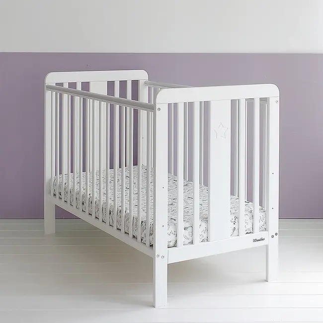 Patut Din Lemn Pentru Bebe, Inaltime Saltea Reglabila, Star Baby Alb 120x60 Cm Pjbstar_cot_white