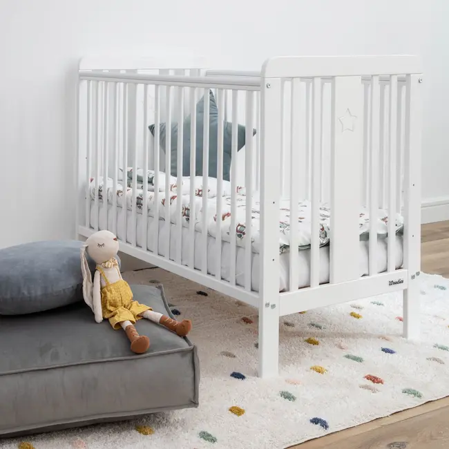 Patut Din Lemn Pentru Bebe, Inaltime Saltea Reglabila, Star Baby Alb 120x60 Cm Pjbstar_cot_white