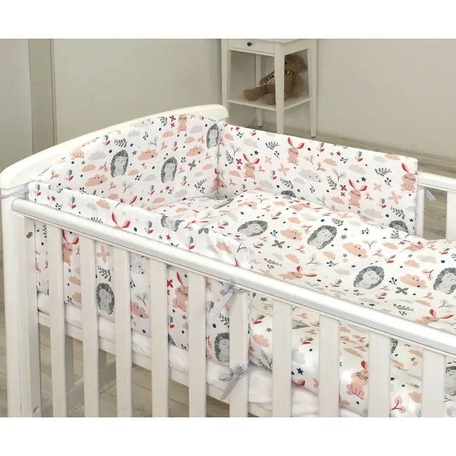 Set Lenjerie Din Bumbac Cu Protectie Laterala Pentru Pat Bebe 120 X 60 Cm, Iepuras Roz, Amy Pjb69680