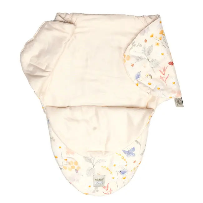 Sistem De Infasare Nature Bamboo By Amy Din Bambus Cu Umplutura Antialergica Babysoft   + Cadou Rucsacel Lunca Bej Pjb82653