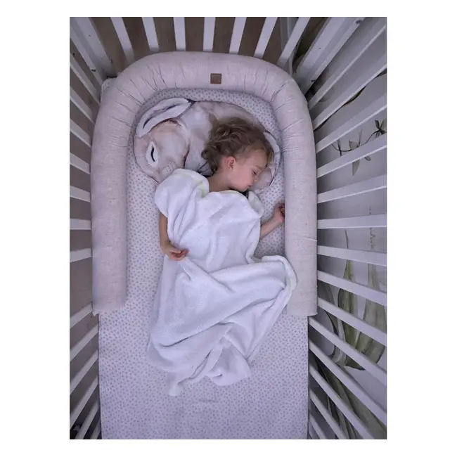 Suport De Dormit Babynest 2in1 Bara Protectie Patut Premium In Bej Inchis By Babysteps, 95x53 Cm Pjb489825
