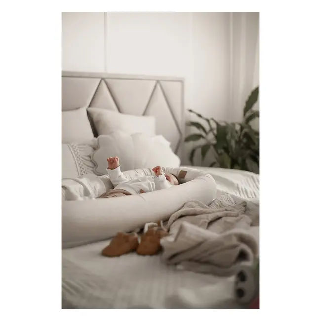 Suport De Dormit Babynest 2in1 Bara Protectie Patut Premium In Bej Inchis By Babysteps, 95x53 Cm Pjb489825