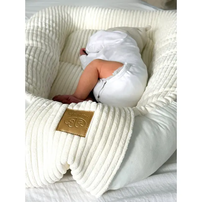 Babynest Pentru Bebelusi Meowbaby   Aesthetic Color Vanilla ,   Spatiu Sigur Pentru Somn Si Joaca Pjbmak094