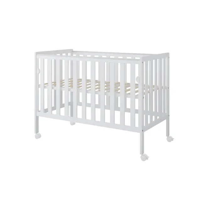 Patut Din Lemn Bambi Alb 120a 60 Cm Laterala Culisanta    Roti Cu Blocare    Protectie Silicon Pentru Dentitie    En 716-1 Pjbbambi120_w