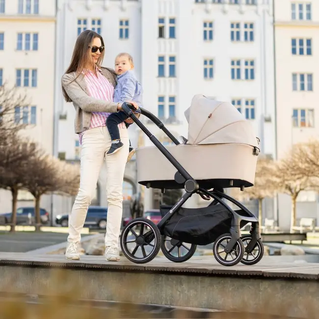 Carucior 2 in 1, Petite&Mars, Scout, Cu landou pliabil, Reversibil, Spatar si suport de picioare reglabile in 3 pozitii, Maner ajustabil, Cu accesorii, Pana la 22 kg, 0 luni+, Bej BYN555696