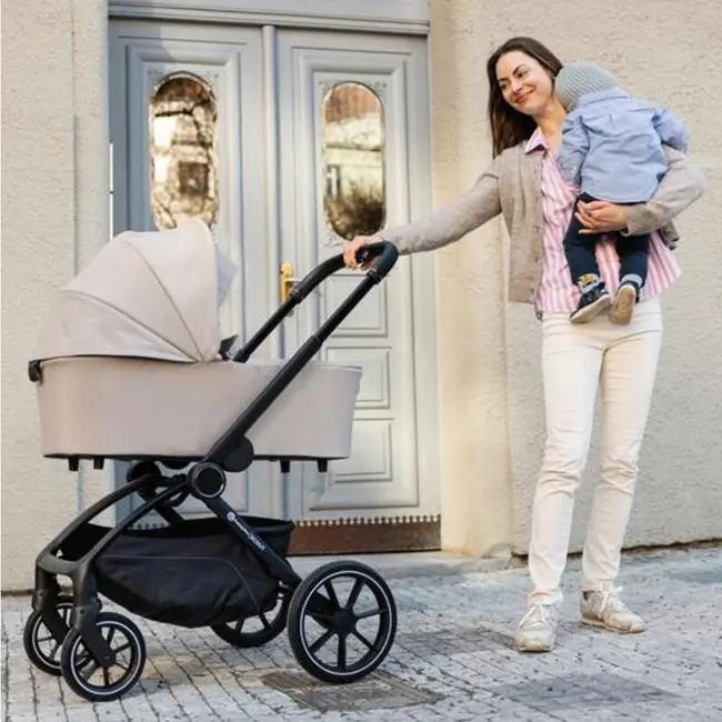Carucior 2 in 1, Petite&Mars, Scout, Cu landou pliabil, Reversibil, Spatar si suport de picioare reglabile in 3 pozitii, Maner ajustabil, Cu accesorii, Pana la 22 kg, 0 luni+, Bej BYN555696