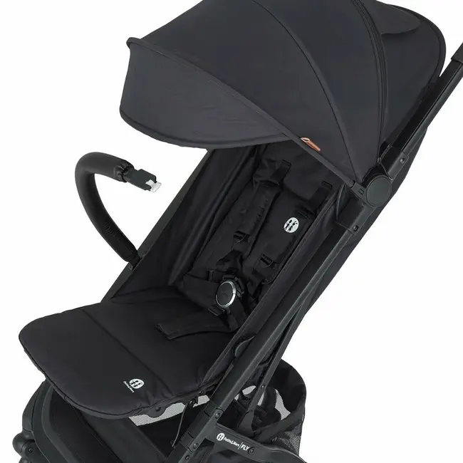Carucior sport, Petite&Mars, Fly, Pliere compacta, Spatar reglabil pana la pozitie de somn, Suport picioare reglabil, Copertina extensibila cu protectie UPF40+, Suport pahar inclus, Pana la 22 kg, 0 luni+, Negru BYN554764