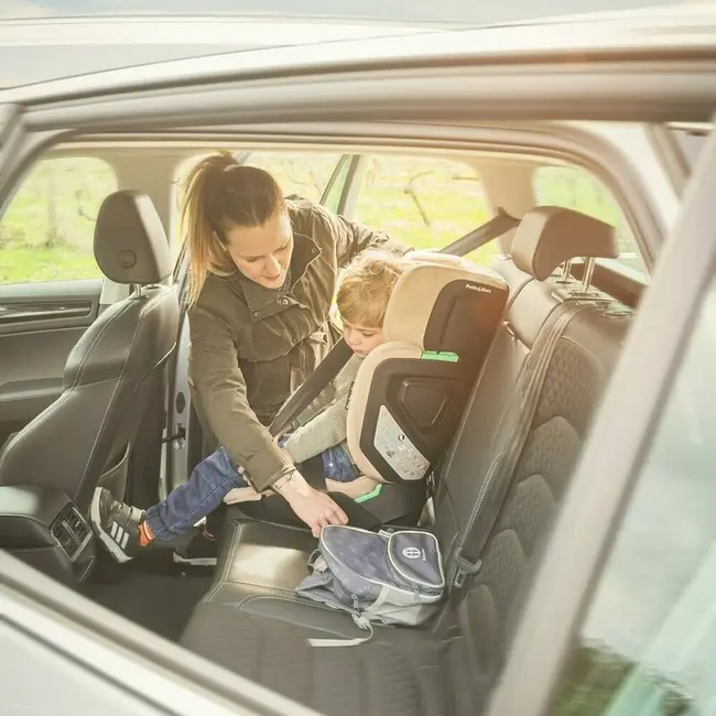 Scaun auto, Petite&Mars, Flex Pro i-Size, Orientare in directia sensului de mers, Tetiera reglabila in 8 pozitii, cu Isofix, Pliabil, R129, 100-150 cm, 3-12 ani, Gri BYN649681