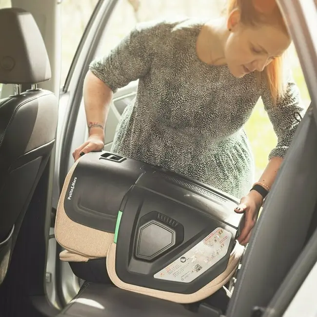 Scaun auto, Petite&Mars, Flex Pro i-Size, Orientare in directia sensului de mers, Tetiera reglabila in 8 pozitii, cu Isofix, Pliabil, R129, 100-150 cm, 3-12 ani, Gri BYN649681