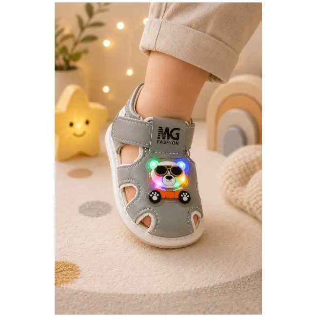 Sandalute gri cu luminite pentru super bebelusi - ursulet snd7-11