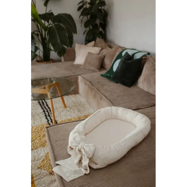 Babynest Premium Brodat Lilly Cu Funda ,   Bumbac Natural 100%, Saltea Detasabila, Handmade Polonia   De La Nastere La 9 Luni Pjbghda