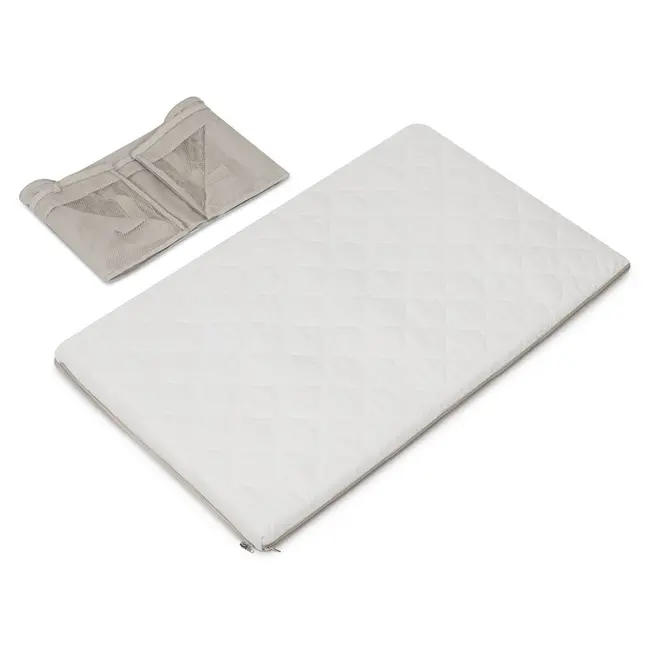 Patut multifunctional, Lionelo, Mila, 2 in 1, Saltea 4 cm cu spuma T25, 2 niveluri de inaltime, Pliere rapida, Intrare laterala, Geanta de transport inclusa, 0-36 luni, Pana la 15 kg, Bej BYNLO-MILA_BEIGE_CREAM