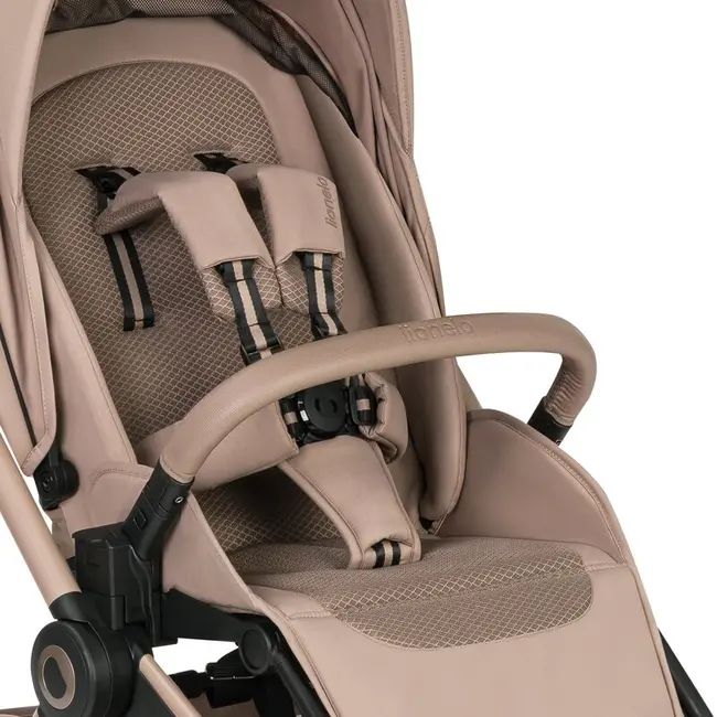 Carucior 3 in 1, Lionelo, Freya, Cu scoica ADAC, Landou si salteluta ventilate, Pliabil, Reglare spatar in 3 pozitii, Suport de picioare in 4 pozitii, Maner reglabil in 3 pozitii, Sustine 22 kg, Cu accesorii, 0 luni+, Bej BYNLO-FREYA_3IN1_BEIGE_SAND