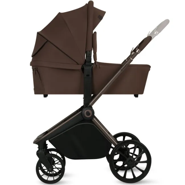 Carucior 3 in 1, Lionelo, Mika Plus, Cadru din aluminiu, Cu landou intarit si salteluta moale, Cu scoica auto testata ADAC, Reversibil, Cu sistem de ventilatie 3D, Cu accesorii, Pana la 22 kg, EN1888-1 EN1888-2 EN1466 ECE R129, Mocha Mousse BYNLO-MIKA_PLU