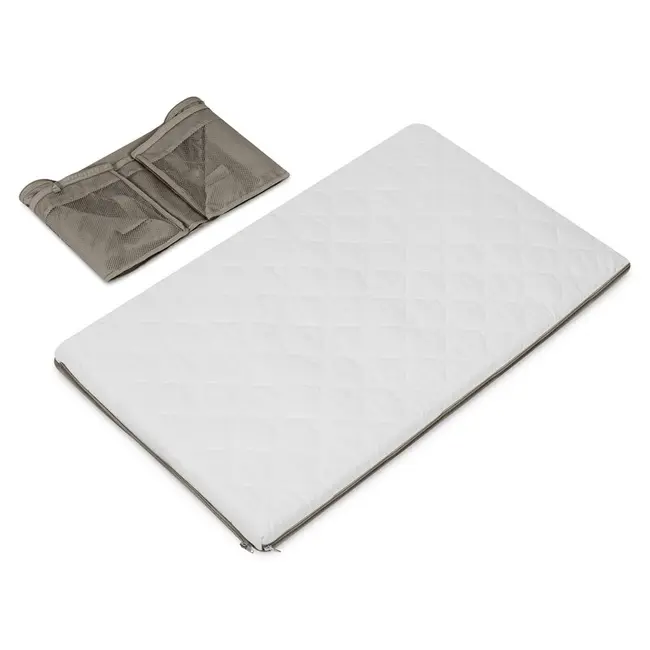 Patut multifunctional, Lionelo, Mila, 2 in 1, Saltea 4 cm cu spuma T25, 2 niveluri de inaltime, Pliere rapida, Intrare laterala, Geanta de transport inclusa, 0-36 luni, Pana la 15 kg, Bej Taupe BYNLO-MILA_BEIGE_TAUPE