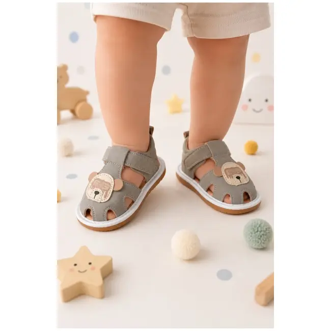 Sandale cu talpa usoara, flexibila, cu piuitoare, model cu urs, baieti, gri snd5-10-1