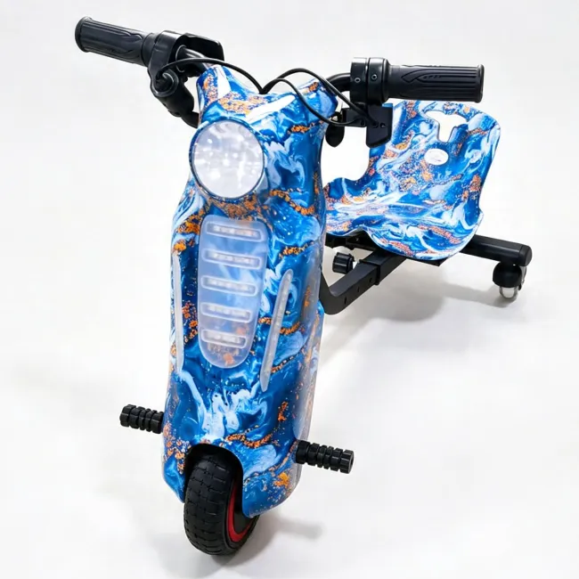 Tricicleta electrica drift 360 kidscare e600 mini pentru copii, motor 150w, viteza maxima 15 km/h, baterie 36v 2.4ah, lumini led, roti drift, albastru, kit de protectie inclus