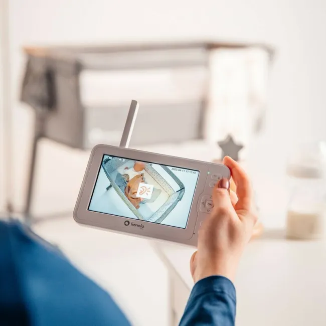 Video monitor, Lionelo, Babyline 6.2, Conexiune Wi-Fi, Pana la 8h de functionare, Comunicare bidirectionala, Senzor de temperatura, Alb BYNLOC-BABYLINE_6.2_WHITE