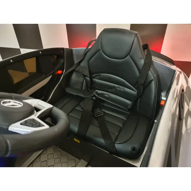 Mae Inuta Electrica Pentru Copii Mercedes-benz Glc 63 Amg 12v Gri Mat ,   4 Motoare, Suspensii, Bluetooth, Telecomanda 2.4g   3 Ani+, Max. 30 Kg Pjbc4k5688matgrijs