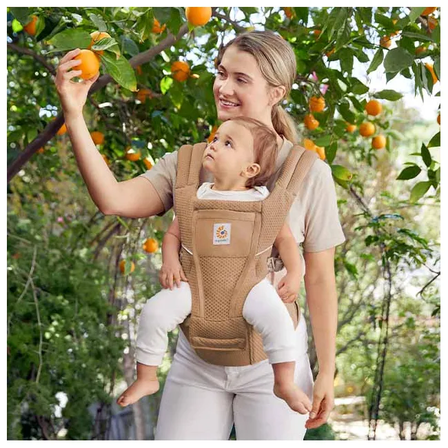 Marsupiu Alta Hip Ergobaby, 4 luni - 4 ani , 5.5-20.4 kg, Camel Brown TNABCHIPSFMCMLBRN
