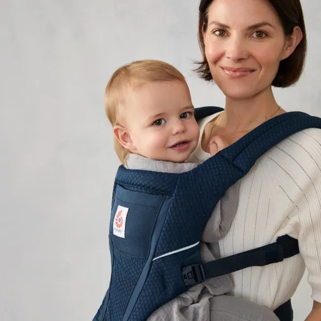 Marsupiu Alta Hip Ergobaby, 4 luni - 4 ani , 5.5-20.4 kg, Midnight Blue TNABCHIPSFMMIDBLU