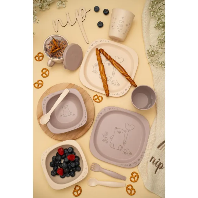 Set 2 castroane nip&reg; pentru mancarea copiilor cu motive gravate laser, din plastic cu peste 90% materii prime vegetale, fara melamina, lavabile in masina de spalat vase, Made in Germany, 4+ luni, roz, nip 38843