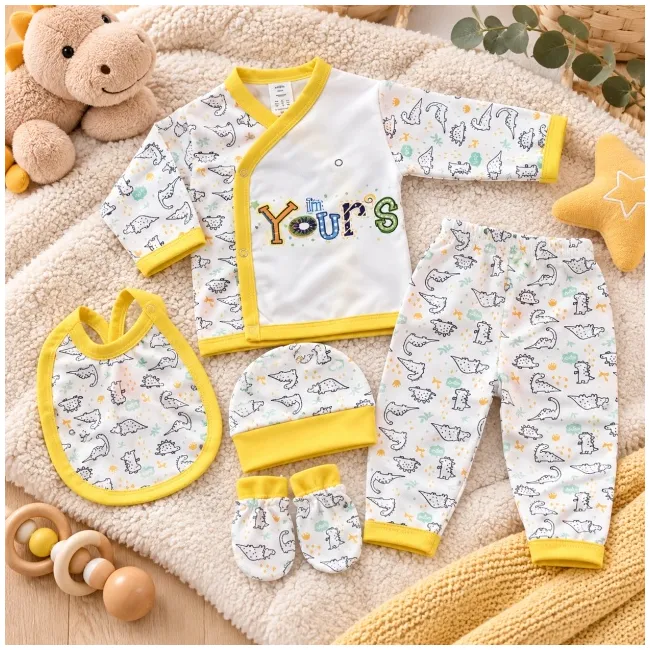 Set nou-născut băiețel 5 piese, alb cu galben, imprimeu dinozauri, bluză, pantaloni, căciuliță, bavetă și mănuși mtr32sbs-3