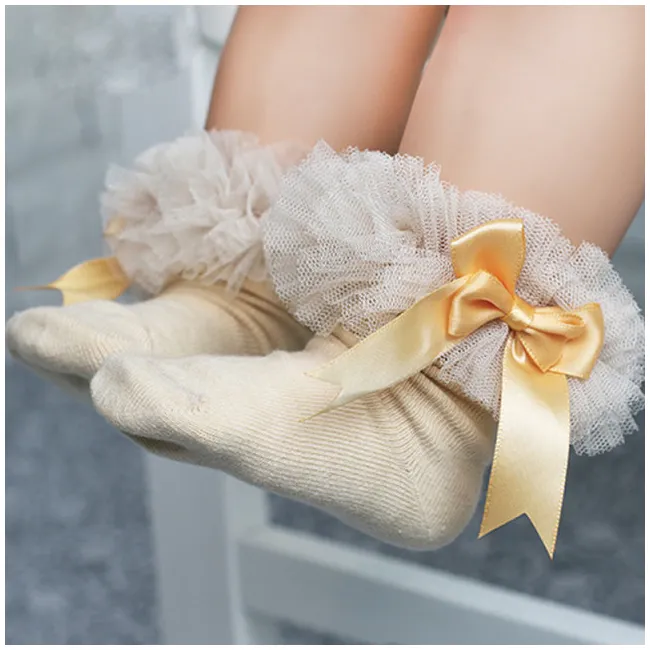 Sosetele cu tulle si fundita md434