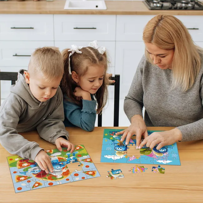 Puzzle 2 in 1 - distractie cu strumfii (24,36 piese)