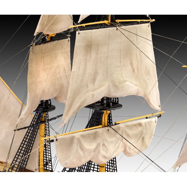 REVELL Gift Set "Battle of Trafalgar" VRNRV5767